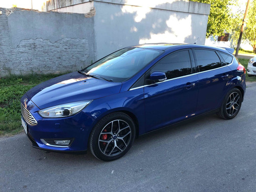 Ford Focus 5p Titanium At