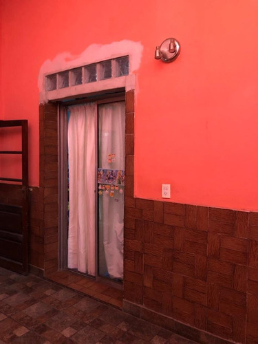 Casa Sobre Lote Con Patio, Terraza Y Quincho | Financiacion | Pompeya | Venta