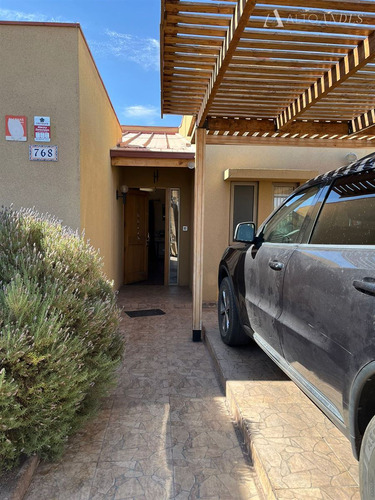 Casa En Arriendo De 5 Dorm. En Calama