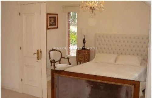 Espectacular Casa A Pasos De La Playa!!- Ref: 1871