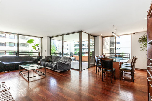 Amplio Departamento En Venta De 3 Dorm. En Las Condes