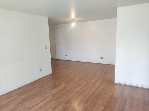 Venta Depto. En Bilbao Con Tomas Moro, 1er Piso