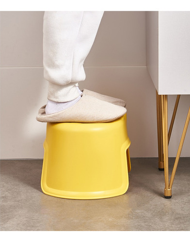 Banco Taburete Portatil Multiusos Resistente Pato Niños Color Amarillo