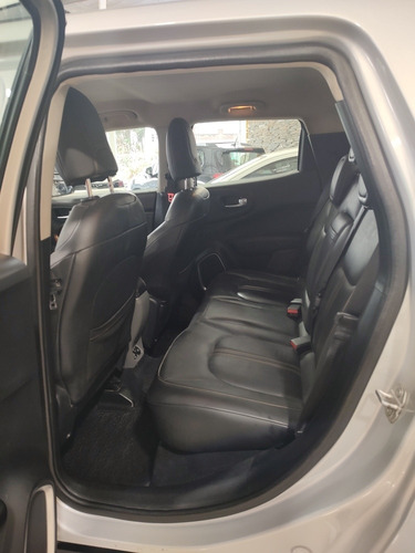 Imagen 16 de 19 de Fiat Toro 2017 2.0 Volcano 4x4 At
