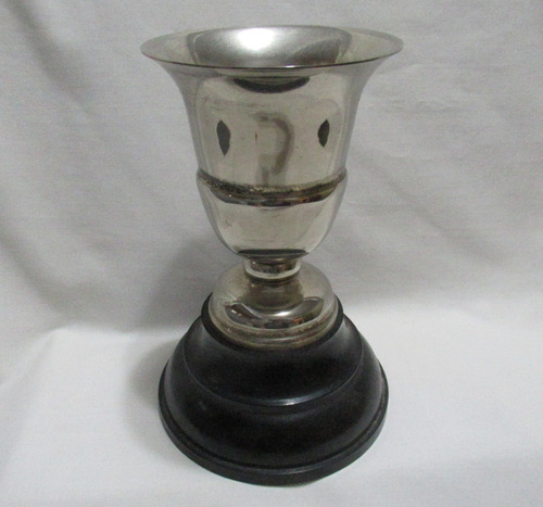 Antiguo Trofeo Copa Metal Plateado Con Base Baquelita