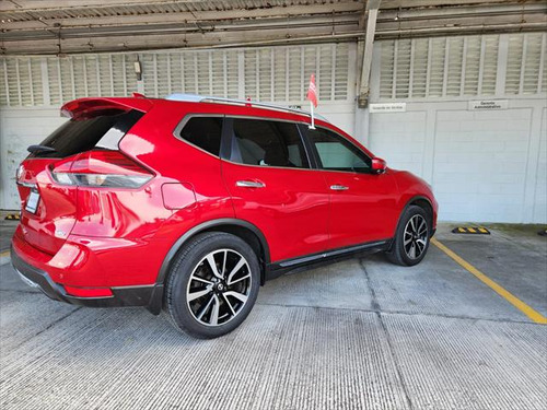 Nissan X-Trail 2.5 Exclusive 3 Row Cvt