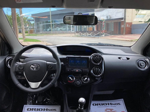 Imagen 10 de 15 de Toyota Etios 1.5 5 Ptas Xls Manual 0km My2023