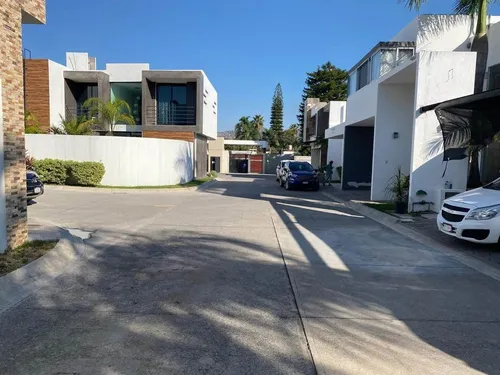 Moderna Casa En Fraccionamiento Vigilancia A Minutos Del Centro De Jiutepec
