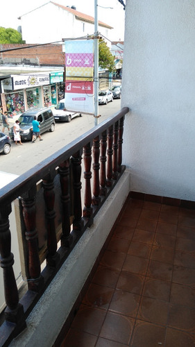 Imagen 3 de 12 de Vendo Departamento Al Frente 3 Amb Con Terraza