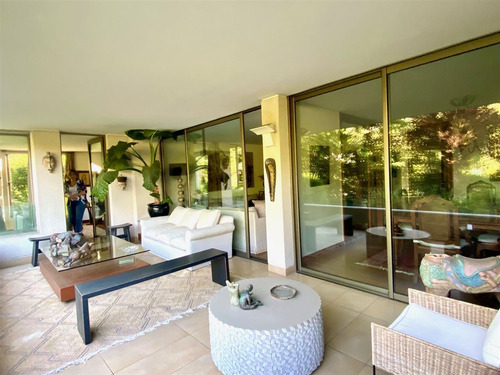 Amplio Dúplex Con Jardín En Venta 5 Dorm. En La Dehesa