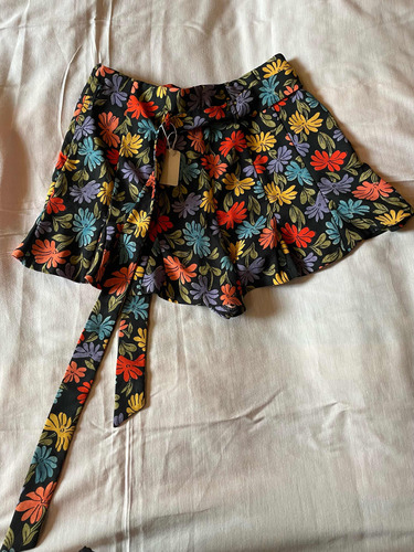 Pollera Plisada. Marca Zara