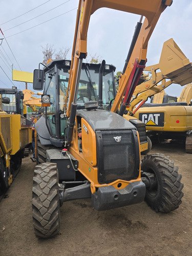 Retroexcavadora Case 770 Ex 4 Awd 2024.