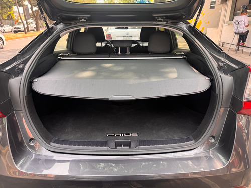 Toyota Prius 1.8 Base Cvt