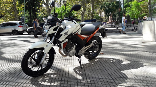Honda Cb 250 Twister 2019 Único Dueño Con Alarma Y Caballete