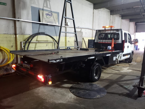 Iveco Daily 70c17 Cab Doble Con Camilla Modelo 2017