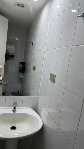 Impecable Oficina Remodelada