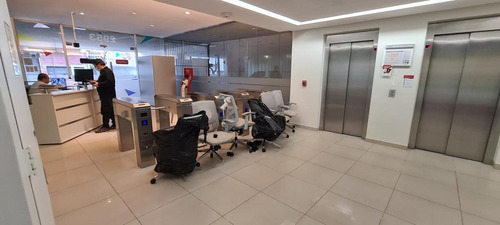 Imagen 3 de 30 de Edificio Comercial - Parque Patricios
