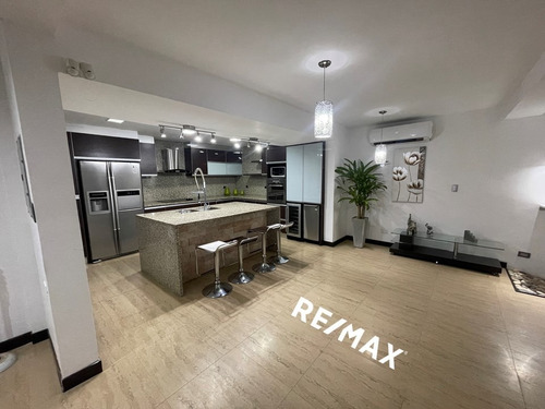Imagen 6 de 20 de Re/max 2mil Vende Townhouse En Urb. Manantiales Los Robles