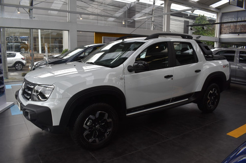 Imagen 1 de 24 de Renault Oroch Intens 4x4 Outsider Mt 1.3 Tce Modelo 2023