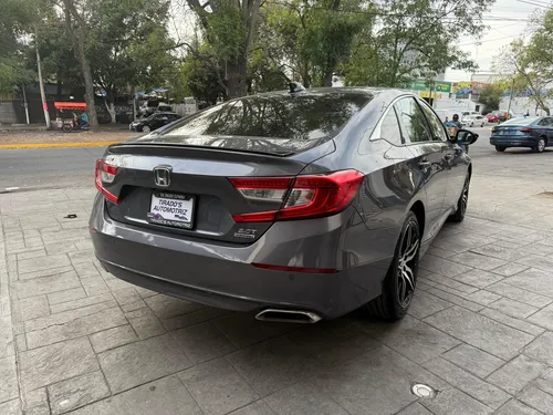 Honda Accord 2.0 Touring At