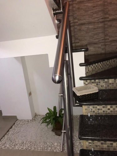 Imagen 4 de 13 de Ligia Guardia Vende Town House En Res. Lomas Alto Urb. Lomas Del Este