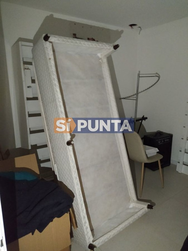 Imagen 12 de 16 de Local En Gorlero En Venta