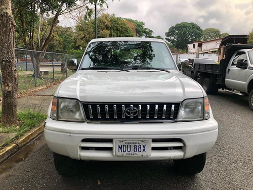 Imagen 2 de 8 de Toyota Prado