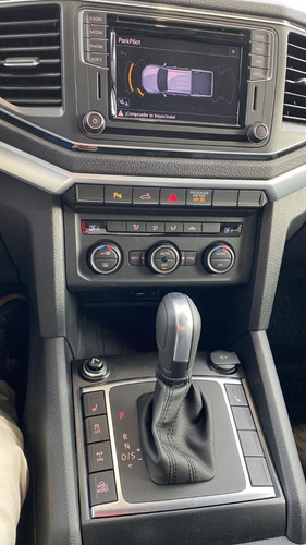Imagen 5 de 16 de Volkswagen Amarok Highline 4x2 Aut Año 2022 Entrega Ya!! Cm