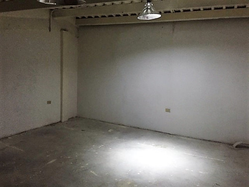 Imagen 8 de 10 de Alquiler - Local Comercial C. C. Rivera Real.