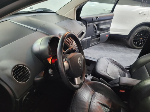 Volkswagen New Beetle 2.0 3p Automática
