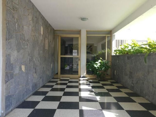 Imagen 2 de 11 de Apartamento En Venta En Santa Sofia 20-19262 Adri 04143391178