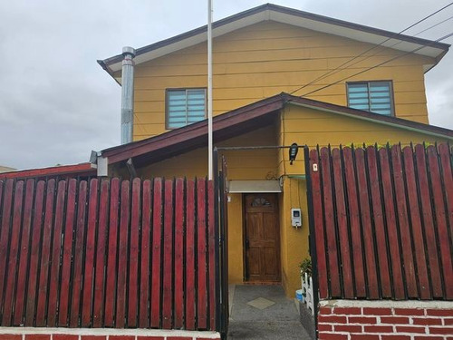 Venta Casa De 2 Pisos En Villa Alemana