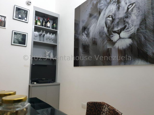 Leandro Manzano Local Comercial En Venta,urb Miranda Mls #25-12930 As