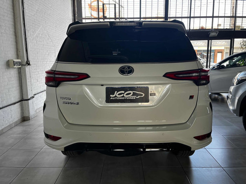 Imagen 7 de 17 de Toyota Sw4 2022 2.8 Tdi Gr-s 4x4 7as 6at