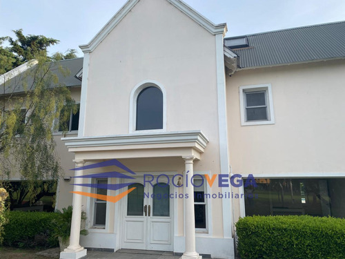 Casa En Venta En Campos De Alvarez