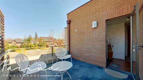 Cómoda Casa En Venta De 3d Y 3b, En Lo Barnechea