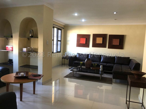 Adquiere Este Hermoso Town House Moderno, Amoblado, Cuenta Con Amplios Espacios Y Muy Buena Distribucion, En Conjunto Cerrado Exclusivo Estilo Mexicano