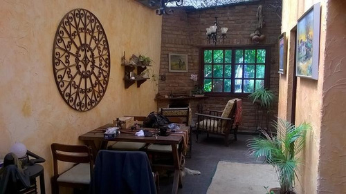 Imagen 1 de 11 de Casa - Barrio Parque Leloir