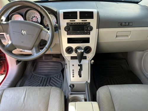 Imagen 8 de 11 de Dodge Caliber