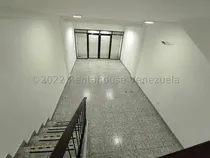 Comprar Local En Alquiler, Ubicado En C.c. En La Av. Intercomunal, El Mismo Goza De Estacionamiento Privado Y La Ventaja De Gozar Con Facil Acceso Y Ubicacion Estrategica, Hagamos Negocios Dennymar B4aa4a7