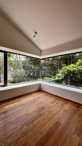 Casa En Renta En Condominio En Tecamachalco Totalmente Remodelada