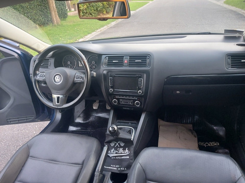 Volkswagen Vento 2.5 Luxury 170cv 2012