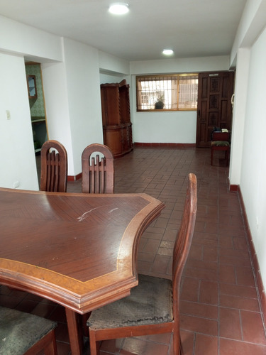 Amplio Apartamento En Altagracia