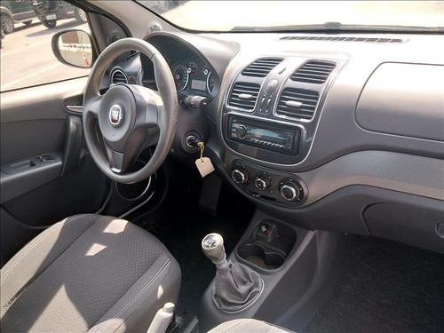 Imagem 6 de 7 de Fiat Grand Siena 1.4 Attractive 8v Flex 4p Manual
