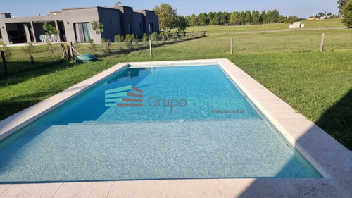 Hermosa Casa En Canning En Country La Providencia En Sector Golf 2