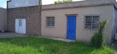 Local O Depósito Con Vivienda Sobre Mendoza Esq. Aparicio Saravia U$s78000