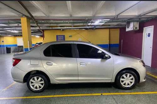 Renault Logan 1.6 Expression Hi-power 4p