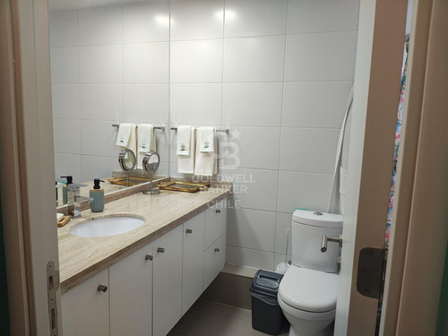 Amplio Depto En Condominio En San Carlos De Apoquindo