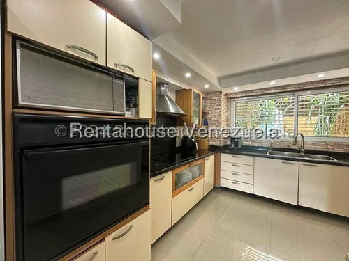 Estupendo Apartamento En Alquiler Con Maravillosa Ubicación Los Samanes. Jose Guerrero. Cod: 25-21912.