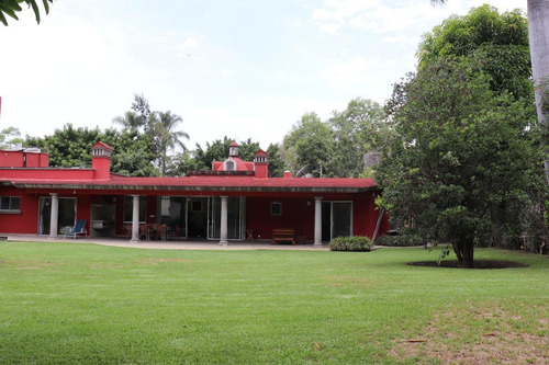 Imagen 4 de 15 de Venta De Casa En Cuernavaca, Exclusiva Zona, 7 Recamaras